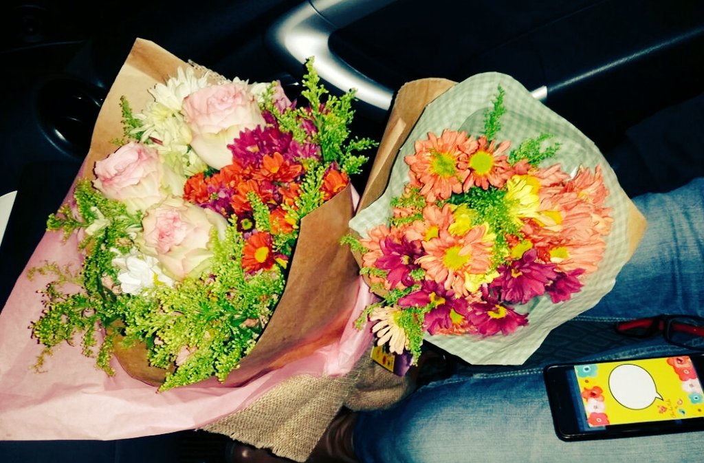 CheyNde's tweet photo. Por que hay que decirlo con flores!
Sin importar que hora...cualquier momento es una oportunidad para sorprender 💕💐 https://t.co/AQjhxPa9TW