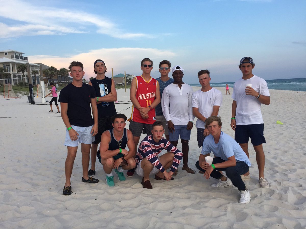 EazyE_14's tweet photo. A life changing week with some amazing people #BeachWK2016 https://t.co/FRpNdxjgNE