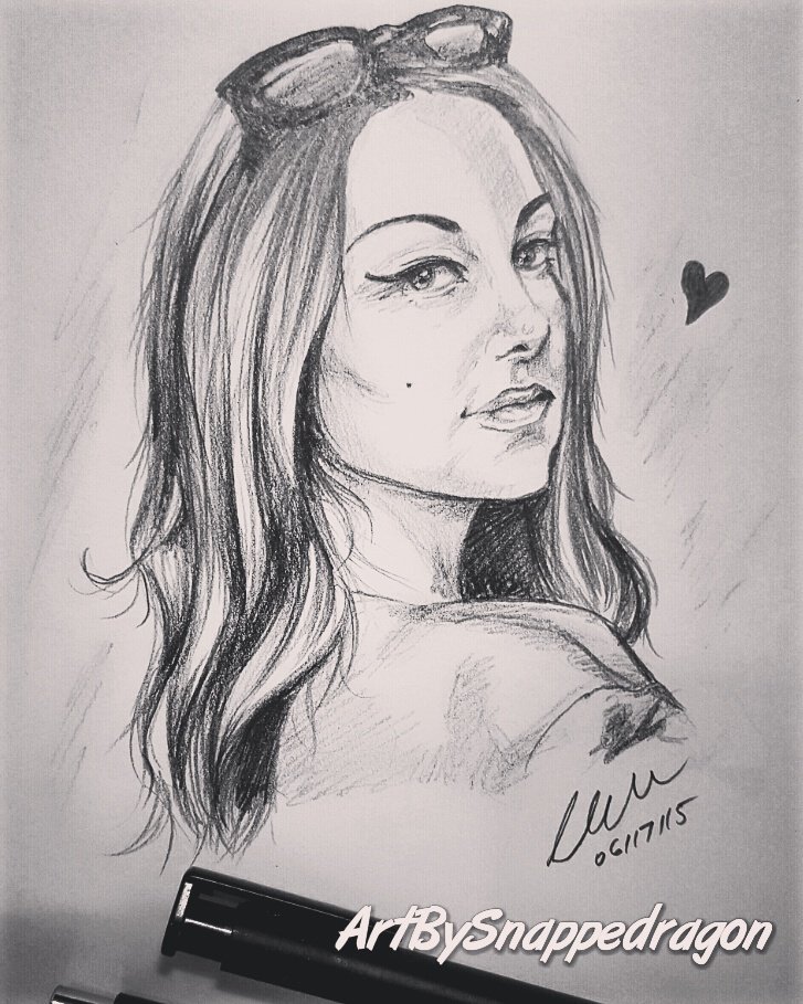 SnappedragonArt's tweet photo. #OrangeIsTheNewBlack #oitnb #lauraprepon #that70sshow #Netflix #art #sketchdaily #sketch https://t.co/PC6umRuw65