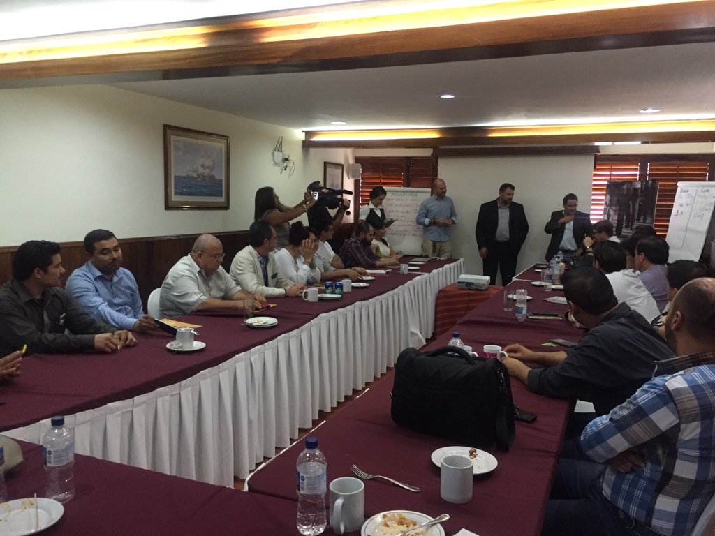 LigaPeatonal's tweet photo. Felicidades a los IMPLAN de todo el Estado de Sinaloa que hoy asistieron a pláticas y talleres peatonales https://t.co/c3li0BnkzW