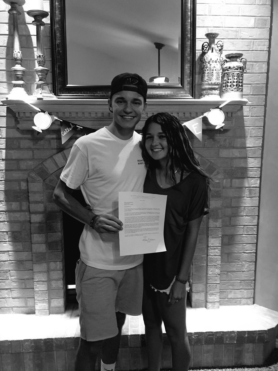DGavbrown's tweet photo. Called to serve in the Russia Samara mission!👔🇷🇺 Huge thanks to this beautiful girl for all her support❤️ https://t.co/FMRdcrFi7j