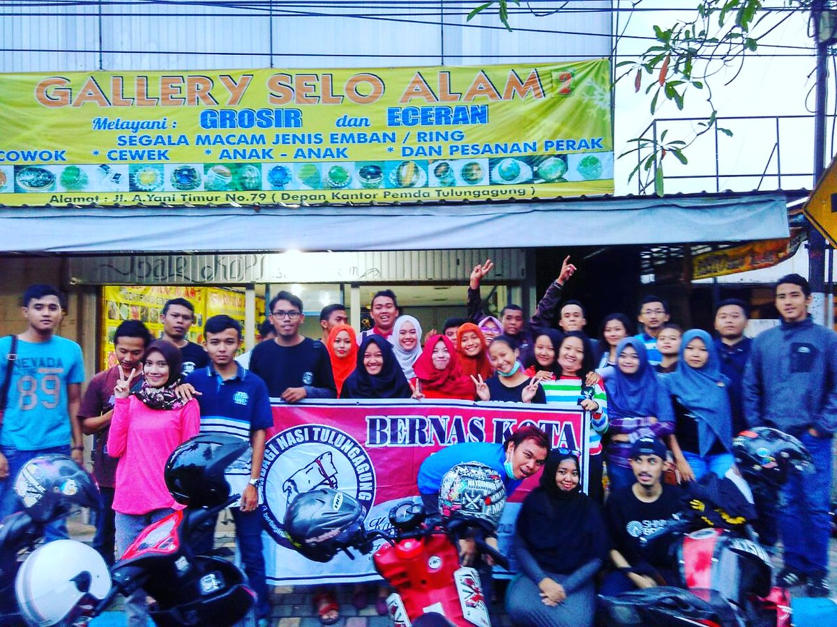 #TakjilOnTheRoad part 2.
180 takjil dengan 30 pejuang. Alhamdulillah <a href="/tlagungtraffic/">Tulungagung Traffic</a> <a href="/masyarakat_TA/">Tulungagung</a>