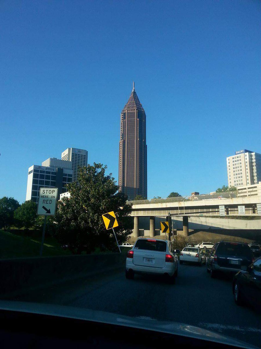 trokon044's tweet photo. Atlanta, a city of beauty https://t.co/hfk4bGeIT4