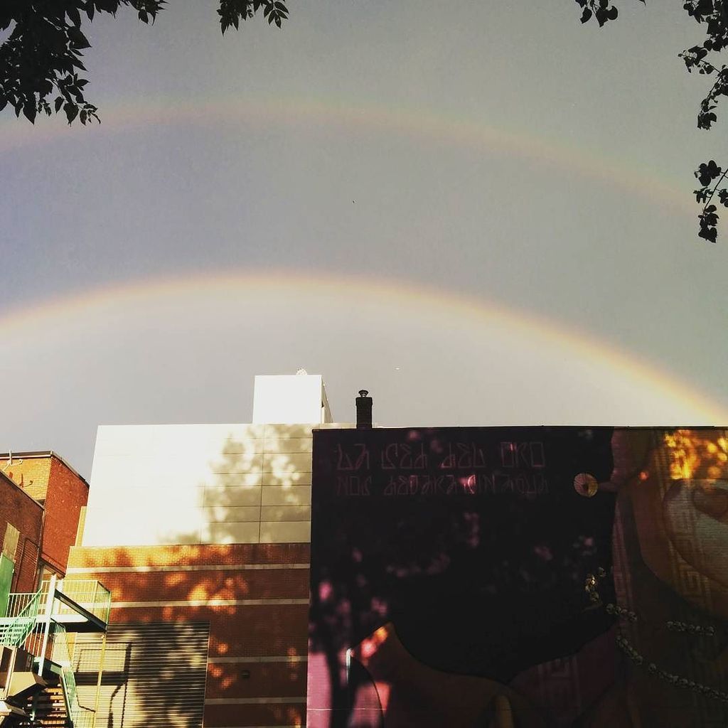 ShehaniKay's tweet image. Double rainbow 🌈 all the way 😉👏 #mtlmoments #mtl #montréaljetaime ift.tt/24WJjEh