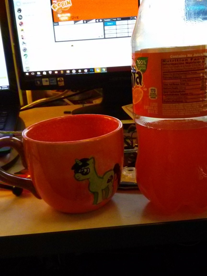 Robin0928Review's tweet photo. Taking advice from @JennBlake616 and drinking a lot tonight for #MLRLive https://t.co/XDSOB1jBeC