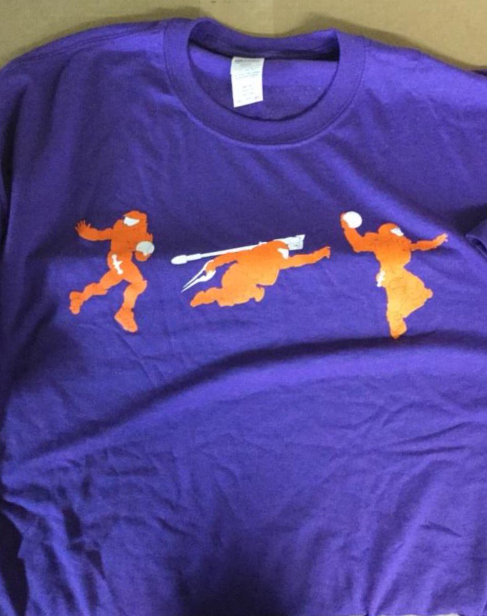 GrifballHub's tweet photo. 14 days! If you need a new shirt, we got you covered! #RTXTweetdown https://t.co/d9p6he62XR