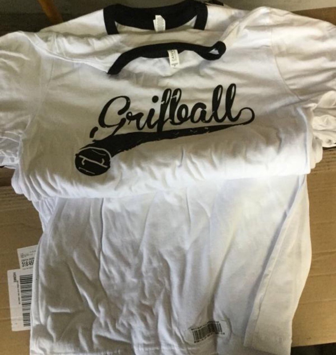 GrifballHub's tweet photo. 14 days! If you need a new shirt, we got you covered! #RTXTweetdown https://t.co/d9p6he62XR