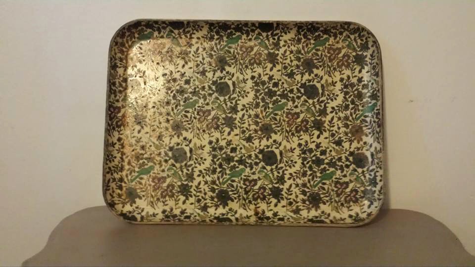 JunkYardBlonde's tweet photo. Alfred Knobler Tray https://t.co/FpRFtXqA4E #alfredknobler #japan #papermachetray #lacquertray #hummingbird #mcm https://t.co/rIbPguppVW