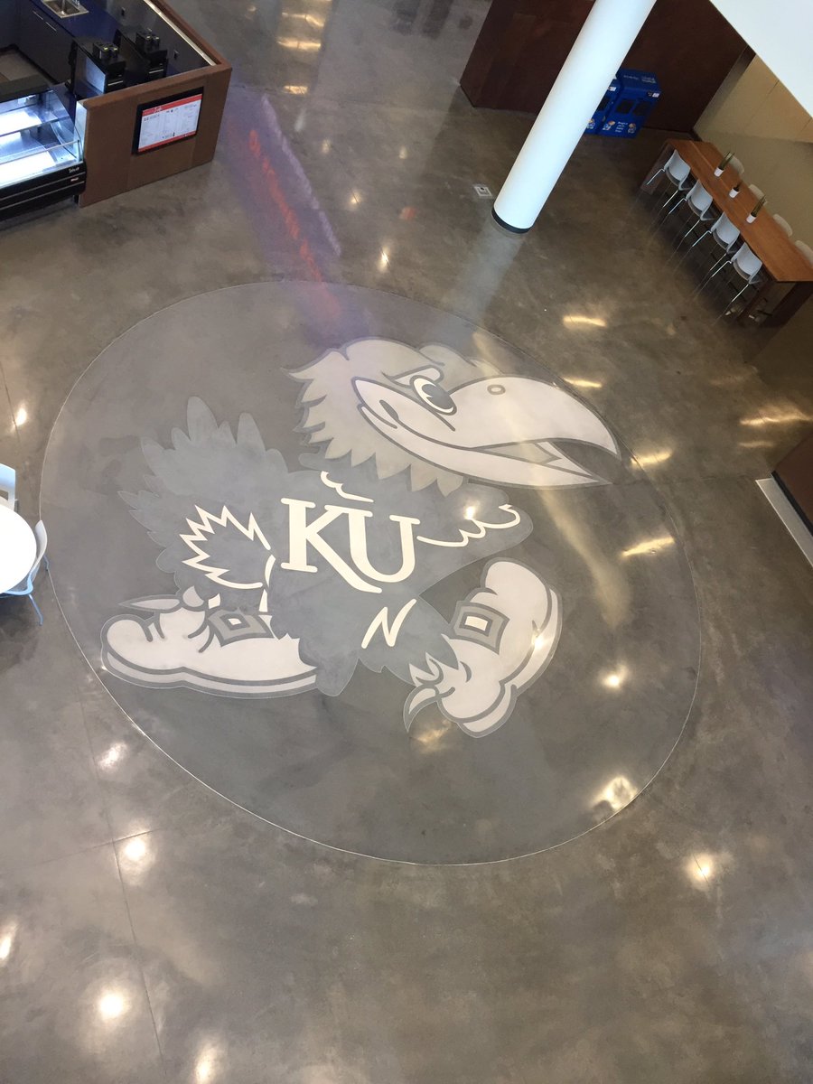 KirstenKrug's tweet photo. Have you been to the #kubschool ? If not check it out! #Jayhawks #KU https://t.co/alzq2vCQJy