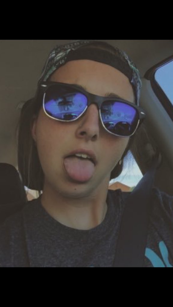 Bigbootykaren's tweet photo. @SydTheSlothRoss you better watch it.... Before I beat your ass https://t.co/YQa4uQpC0i