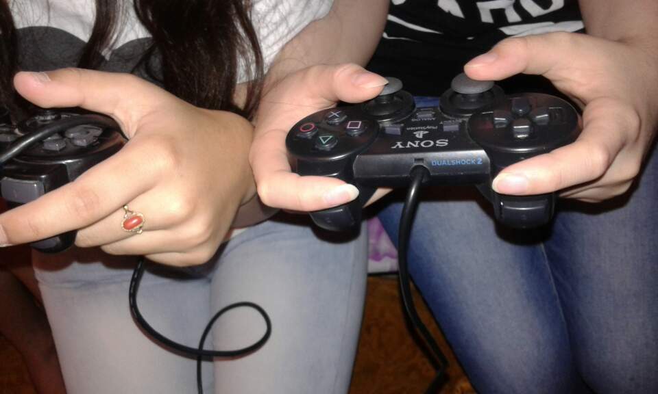 sc2rcelia's tweet photo. Playing with the maknae
#SC2R @sc2rsabrine we had a lot of fun https://t.co/TczeyQYkAp