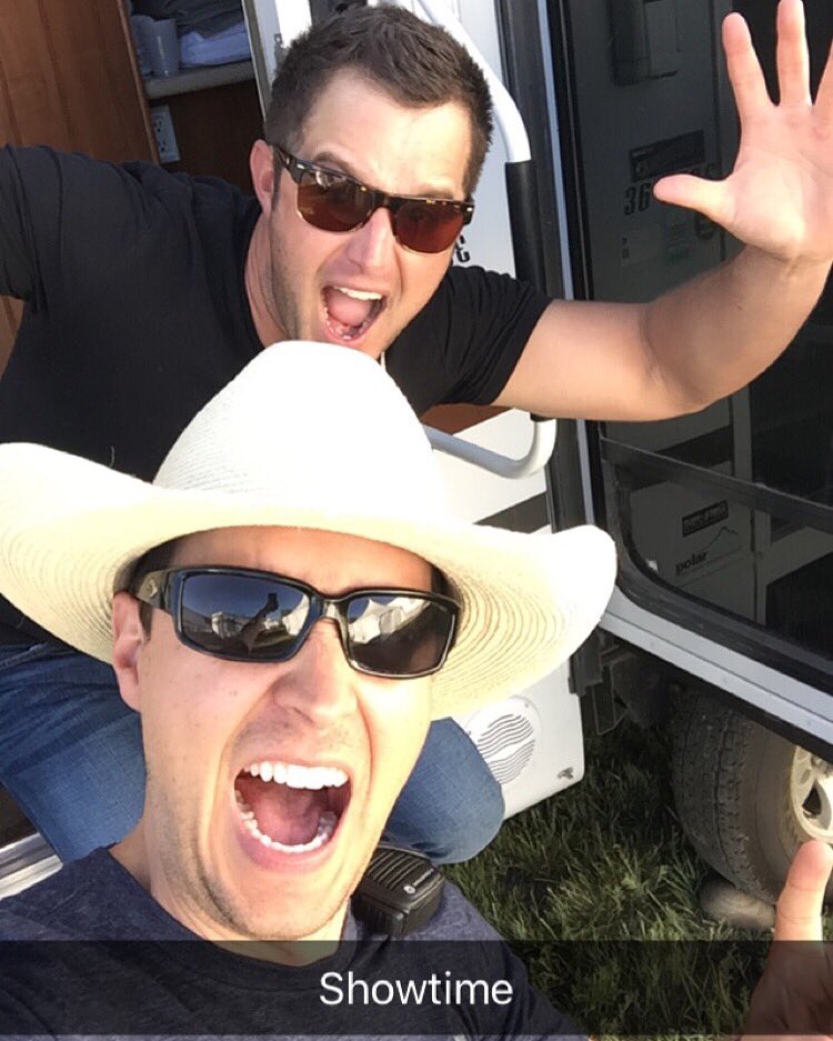 eastoncorbin's tweet photo. Showtime! #CountryJamCO https://t.co/wUoVBaF0Bh