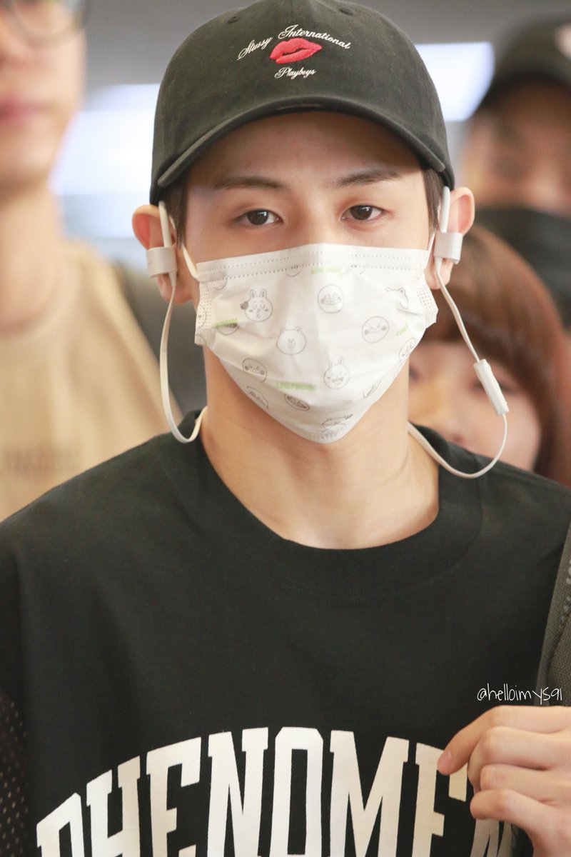 helloimys91's tweet photo. 160618 : 김공 출국  #비스트 #요섭 #출국 
❤💛💚💙💜
https://t.co/i3g6vl6LVZ https://t.co/KLZSq3L3Mq