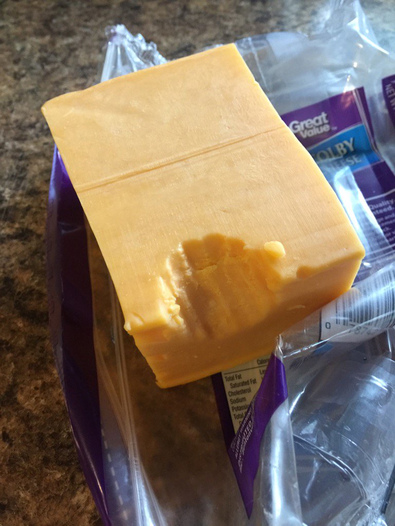 amommy_iwillbe's tweet photo. Serious mouse problems. π³π #toddlers #cheese #mouseprobs #bloggermom #supper https://t.co/p5amnfwpEy