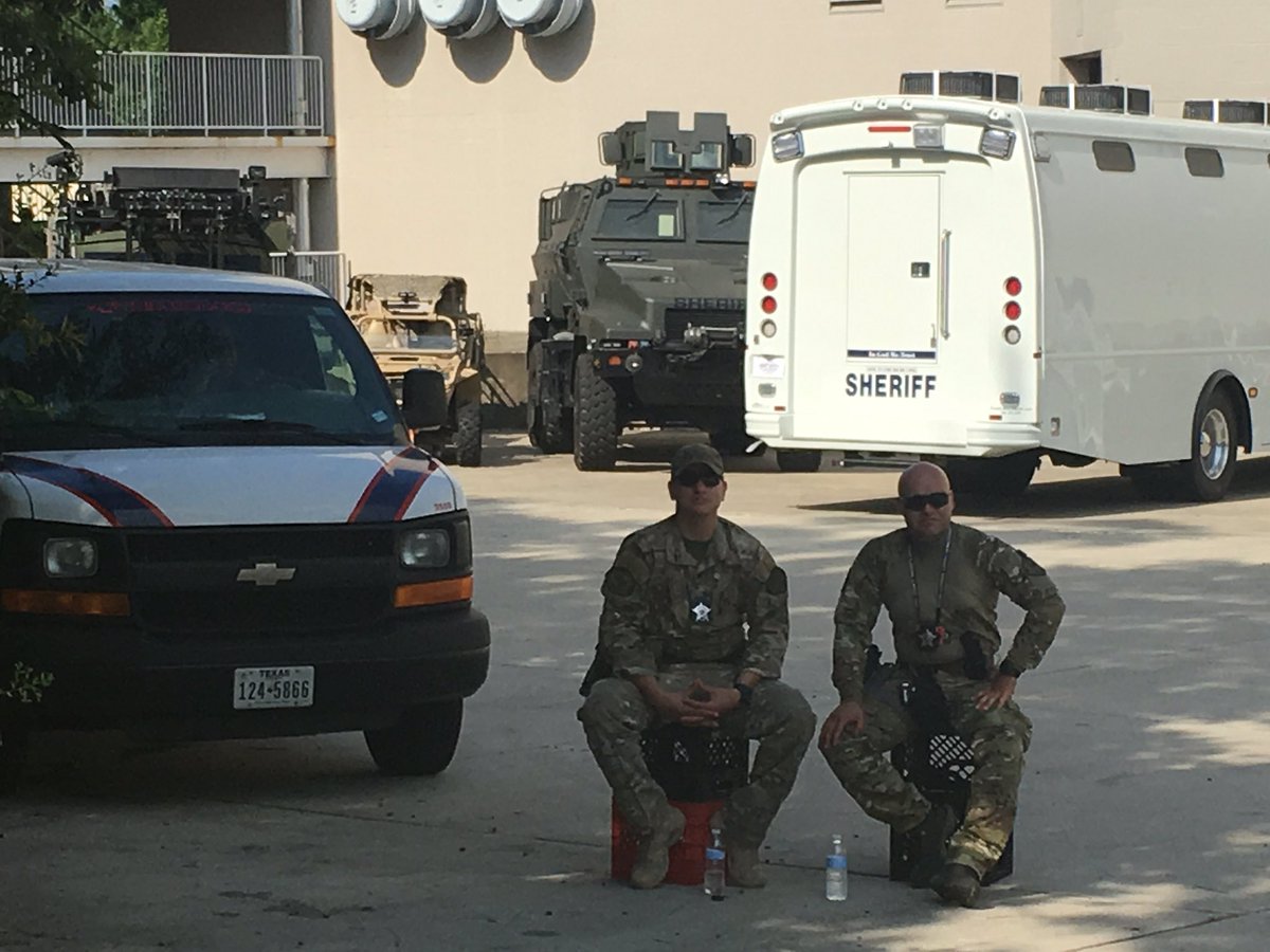 acls9_9's tweet photo. Houston... Look at this Heavy Armor #GasBudget https://t.co/alpRqjnhBk