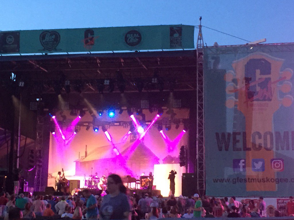 radicalshift's tweet photo. @theavettbros fantastic performance @GFest @DiceComm #VisitMuskogee https://t.co/F9Q6sDTIKw