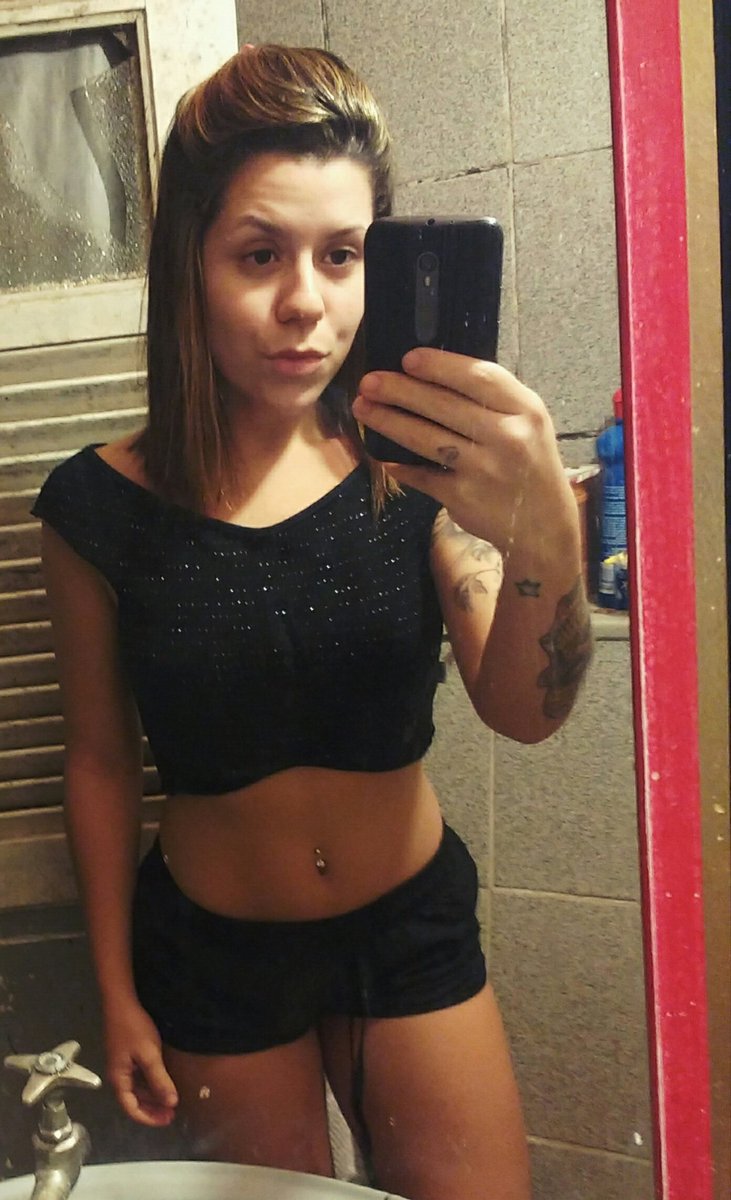 inspaiva24's tweet image. Dançando com o caos , namorando com a paz 🎶 #toai