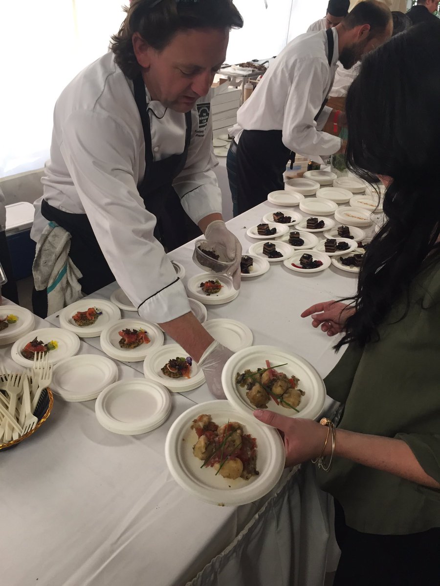 YXEZF's tweet photo. And more!!!! Our chefs have really outdone themselves this year! The good is DELICIOUS here at #zoogala #yxe https://t.co/CBW9BLX7v8