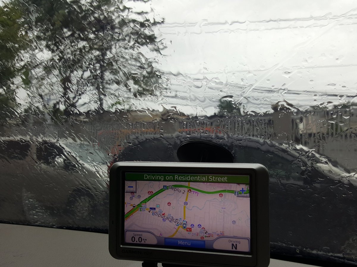 ERCI_Tangerang's tweet photo. hujan membasahi pagi
hati2 mengemudi
@RoadSafety
@ertiga_ID 
#drivemesafely
@Keluarga_Ertiga
@TMCPoldaMetro
@otosia https://t.co/NcIIbLbcyp