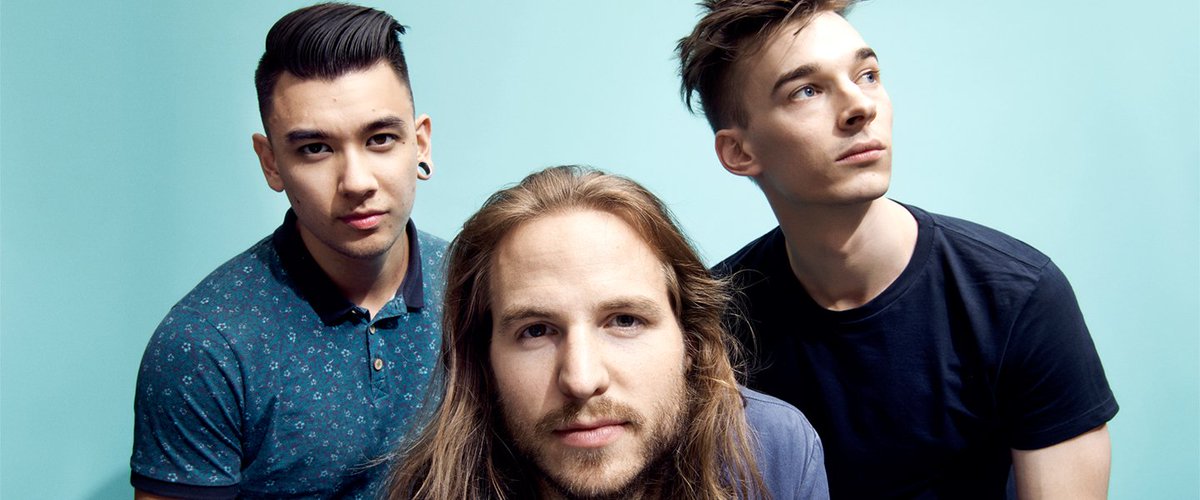 TONIGHT: <a href="/HalcyonDrive/">Halcyon Drive</a> unleash their new EP upon the bandroom. bit.ly/26D0caQ