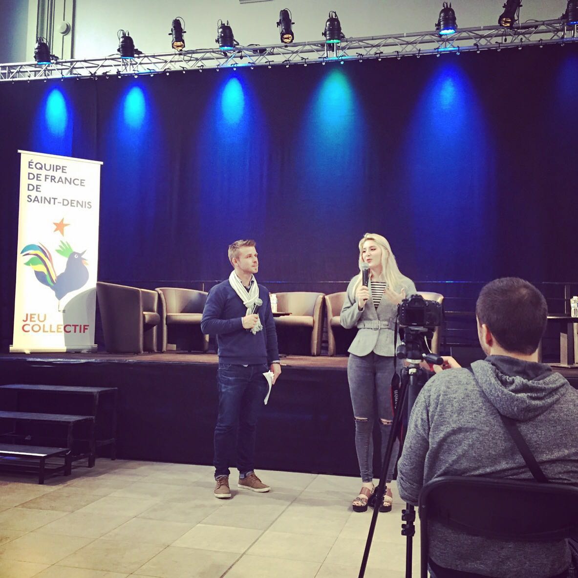 SingaSportFR's tweet photo. @SingaSportFR participe au débat organisé dans le cadre de l'#EURO2016: Le Sport a-t-il peur des femmes ? https://t.co/yczC4rcbiO