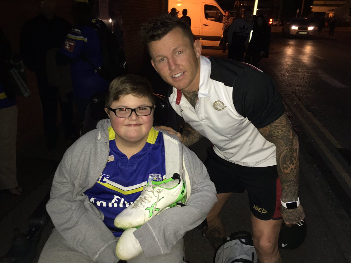 journal_josh's tweet photo. @tcarney06 thank you so much for giving me your boots! It was so kind of you and it made my night! 🏈 #RLFamily https://t.co/FeB65jfmvk