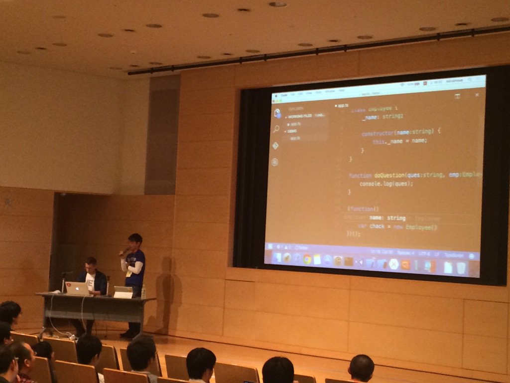 readwizMasahito's tweet photo. 井上さんと@DrewRobbinsとの駆け引きが、今年も楽しい。
Visual Studio Codeで始めるTypeScript #osc16do #osc2016do https://t.co/zphtYI32V5