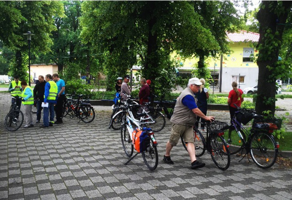 olliMD's tweet photo. Sammeln der Osttour zum #Fahrradaktionstag #FAT16 (@ Pechauer Platz in Magdeburg) https://t.co/vTPL2BTaz1 https://t.co/lbbKEiB57X