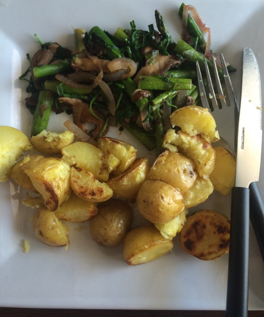 Be good to yourself &amp; eat your veges ✌🏾️ #vegetarian  #comfortfood #soulfood