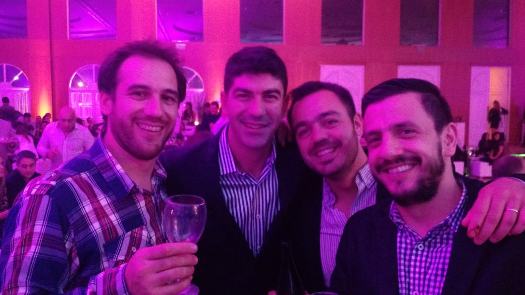 rodowine's tweet photo. Disfrutando de #FiestaEnartis10años @lucasogimenez @MaxiWinemaker @sebaontivero @EnartisSud https://t.co/btM0Ye673t