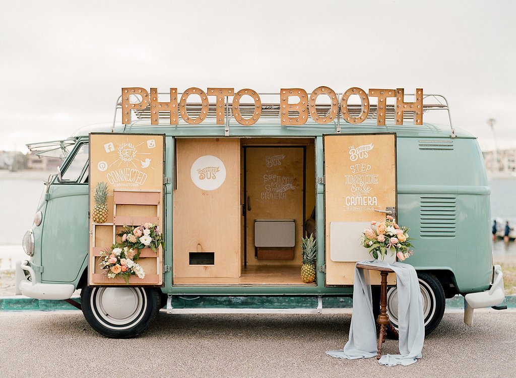 CompassFloral's tweet photo. Beach, bus &amp; blooms featured on @grnweddingshoes https://t.co/iU9BBgrAEV https://t.co/s7OCjPeWEA