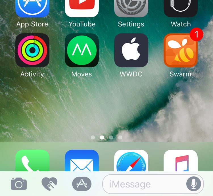 KlaasSchnmkr's tweet image. New iOS 10 feature: iMessage everywhere! #ItsNotABugItsAFeature