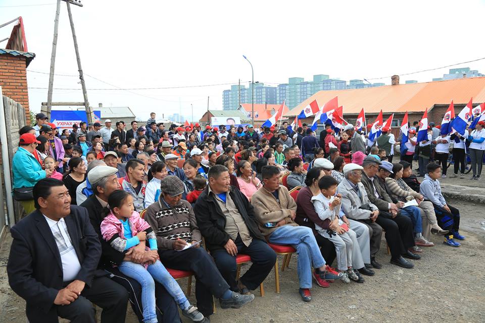 УИХ-ын Сонгуулийн 72 дугаар тойргийн иргэд хөдөлмөрчидтэй уулзалт хийж санаа бодлоо солилцлоо.