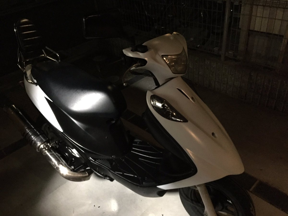 V125V12514's tweet photo. アドレス売ります
不具合なしです！
前後輪タイヤ変えたてです！
バッテリーも変えたてです！
重低音マフラーつけてます！
気軽にDMください😊
#アドレス
#シグナス
#売ります
#ワンツー
#単車
#バイク
#大阪 https://t.co/8GXeNPSVru