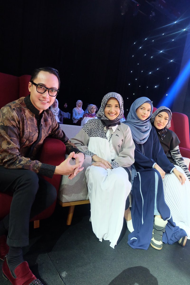 Tapping Today For Our New Program from RCTI
"HIJAB LOOK 2016" 
With <a href="/zaskiasungkarIR/">zaskia sungkar</a> <a href="/vivizubedi/">Vivi Zubedi</a> <a href="/mrsayudewi/">Ayu Dewi</a>