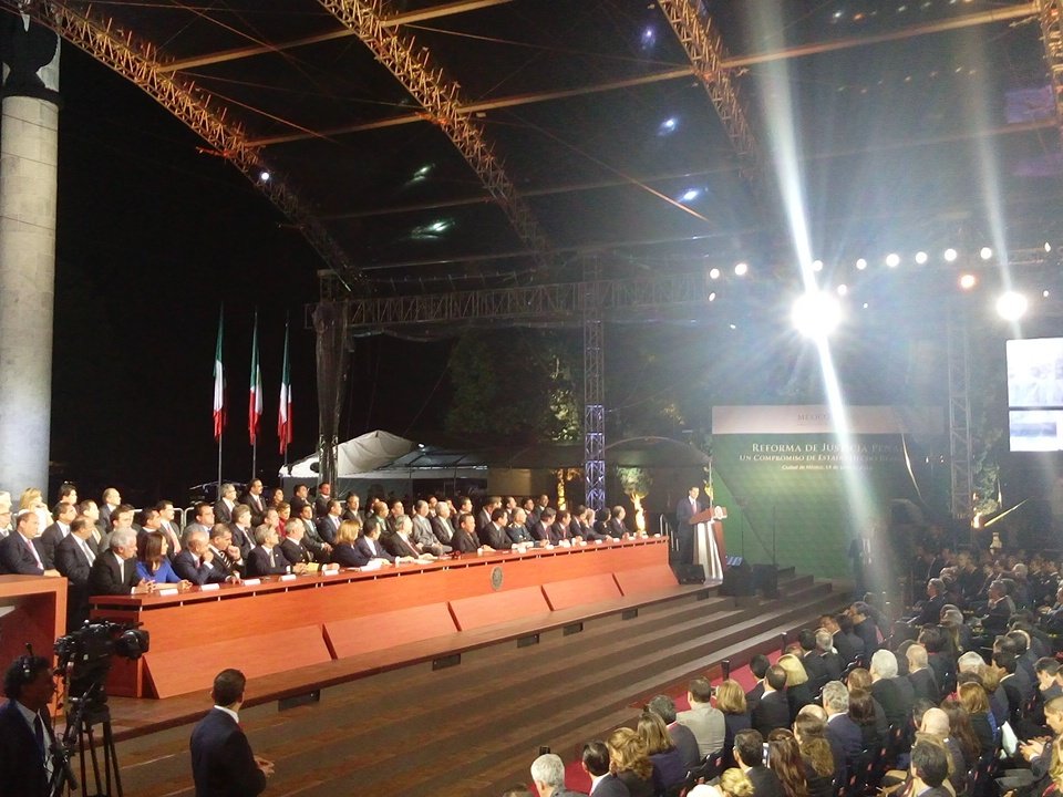 FiscaliaCDMX's tweet photo. Mi reconocimiento a las instituciones de la CDMX y del país entero encargadas de impartir justicia: @EPN https://t.co/sY89oFifRJ