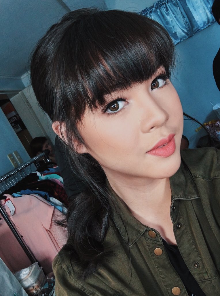 superjanella's tweet photo. Konichiwa, fwends! https://t.co/av9bjdGoTw