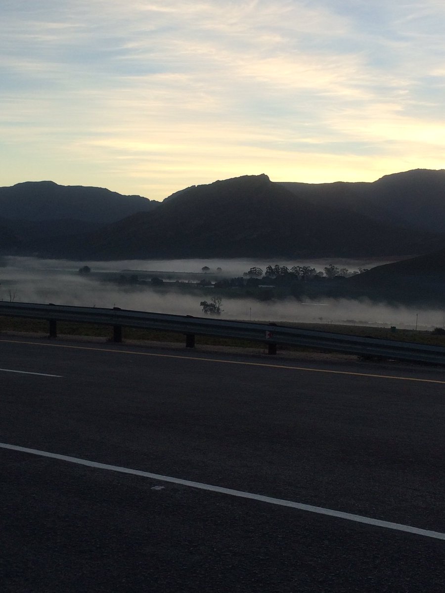 richellecput2's tweet photo. Good Morning @Shanacput77 @MDBan01 @EltonKamfer @Riyaad29142871 #roadtripping #olifantsrivier https://t.co/lMa0MfPlZM