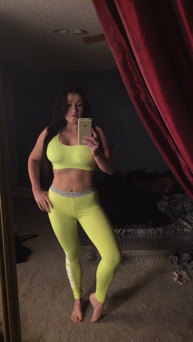 IamNikkiPhoenix