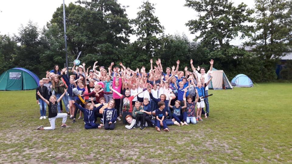 't is hier fantastisch! #CMVtentenkamp Vandaag #ReliGrasToernooi