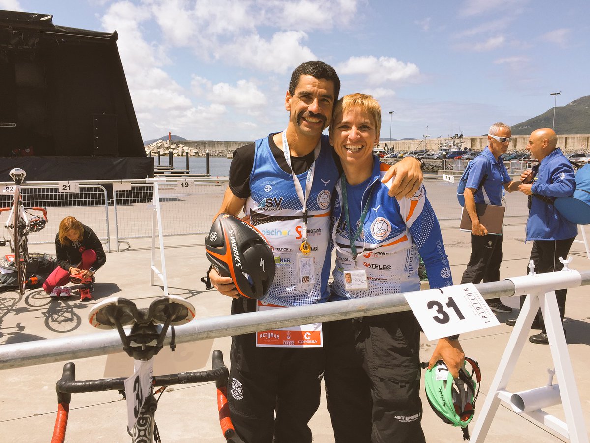 TriatlonLaredo's tweet photo. @Jabigote_Loro y Estibaliz del @TriSantander los primeros en boxes Suerte y a disfrutar chicos! #TriLaredo2016 https://t.co/PfoWr0ZzsG