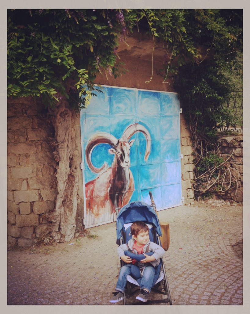 bimboinspalla's tweet image. Passeggiando per #Aggius! #Sardegna4Kids #aggiusospitale #borghiautentici #viaggiareconbambini