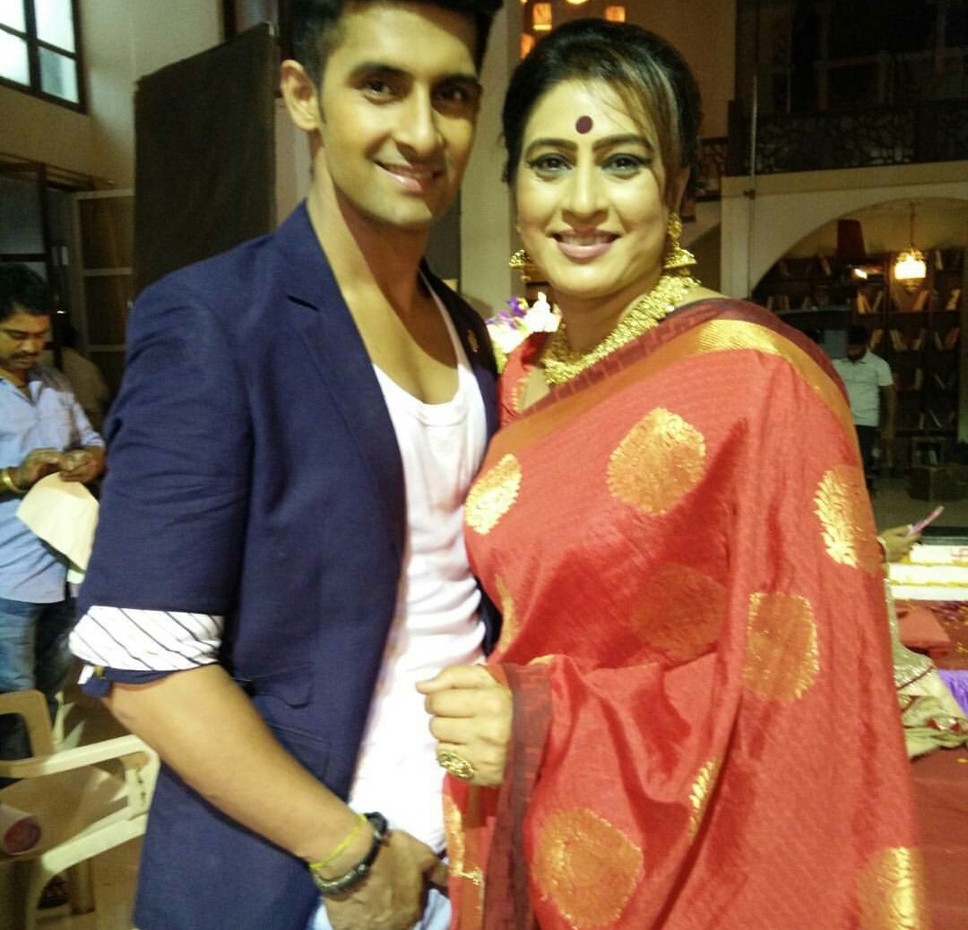 _Ravian_'s tweet photo. Finally my king 😍😍😍😘
@_ravidubey 😘😘😘😘 https://t.co/x2EN6kmnKh