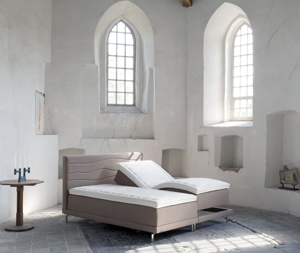 frysketsjerken's tweet photo. Nog zo'n prachtige foto die gemaakt is in ons kerkje in #Ginnum - https://t.co/DSzzGoEqoT https://t.co/cVEtYZ9aiR