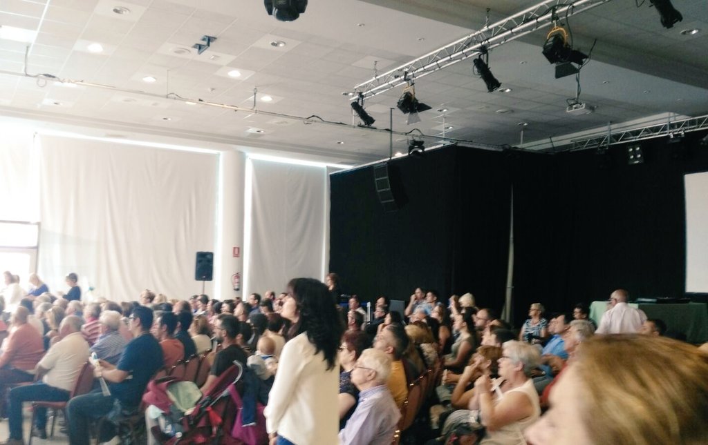 CCArona's tweet photo. Impresionante el acto principal de campaña de CC-PNC en Tenerife. Porque #Canarias es lo que importa el #26J https://t.co/tNsDNkN6w0