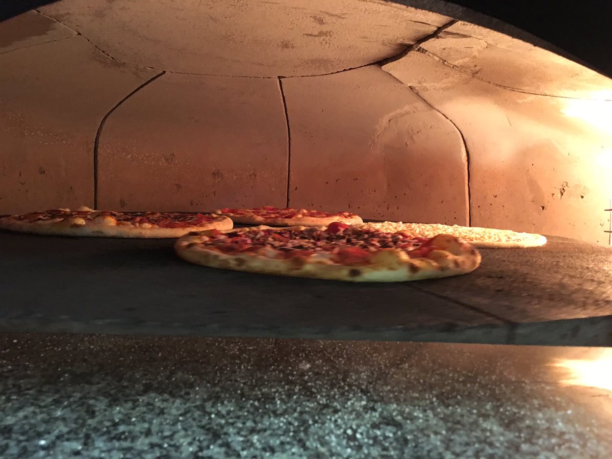 CerronesPizza's tweet photo. https://t.co/5xTIXjmNrL