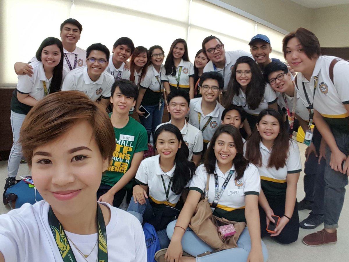 franciscrstbl's tweet photo. Blurred, #FEUCSO #FEUPITP2016 #FEUStudentLeaders https://t.co/Ld6bsXvdaR