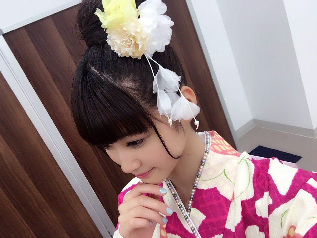 生見愛瑠 めるる No Twitter 今日着させていただいた浴衣 ピンクと白で女の子らしくて 帯はレースになってて とっても可愛かったです 髪型はみんなに聞いて多かったお団子にしたんだッ T Co Pcqexbdbc2 Twitter