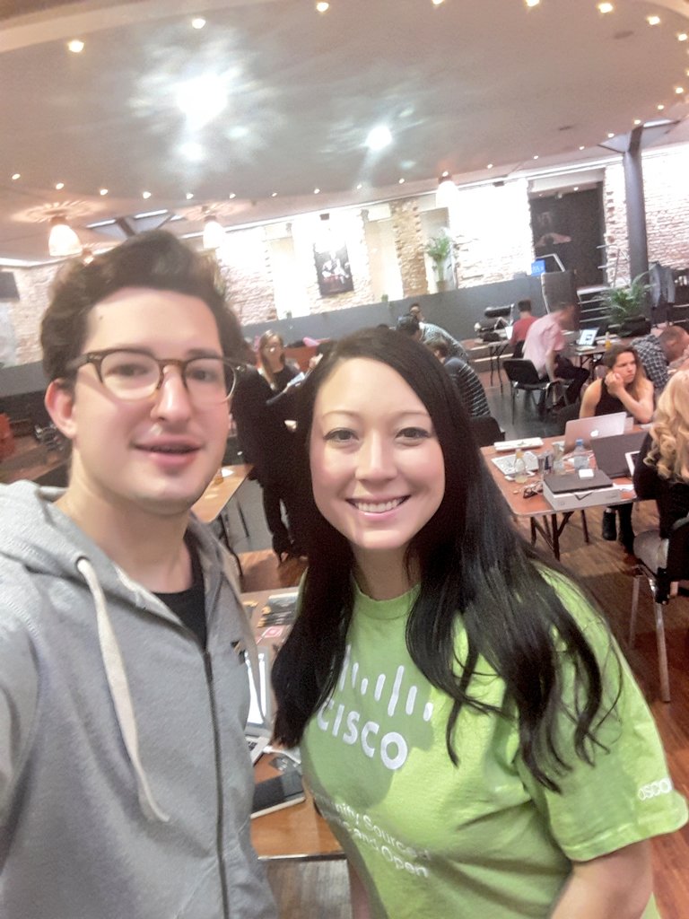 mailjetdev's tweet photo. Selfie at #AH09 #devnet with @TessaMero @Nico_g @AngelHack https://t.co/skPNGg0F9z