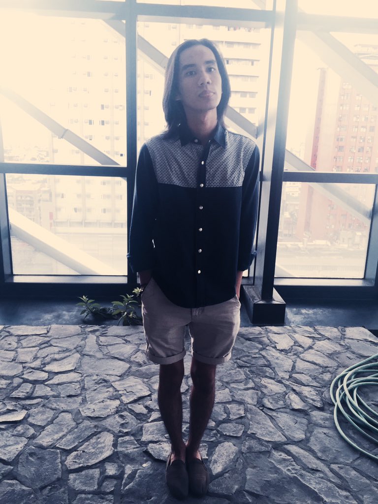 KenUNot's tweet photo. Last #ootd for the #UnivWeek2016. Orayt https://t.co/4vv0LVFlNP